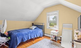28 Crowell St, Cumberland, RI 02864
