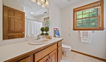 6 Carriage Chase Ln, Atkinson, NH 03811
