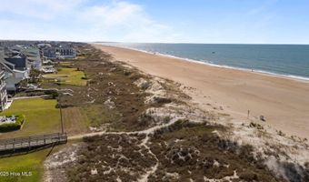 106 Willis Ave A, Atlantic Beach, NC 28512
