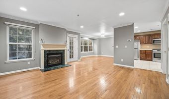 4 BOATWORKS Dr, Bayonne, NJ 07002