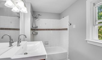 8230 GREGORY Dr, Alexandria, VA 22309