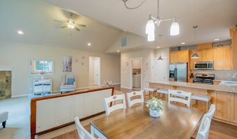 21022 JENNY MARIE Ln, Aurora, OR 97002