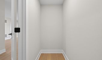 881 N MANCHESTER St, Arlington, VA 22205