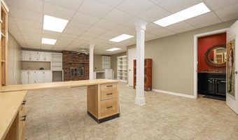 521 W CROSS St, Benton, AR 72015