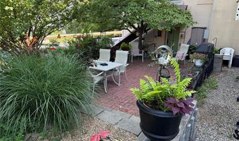 417 Prospect St H, Alton, IL 62002