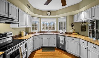 230 Birchbark Trl, Aurora, OH 44202