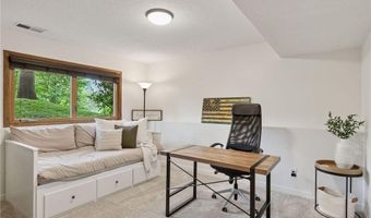 8312 140th Street Ct, Apple Valley, MN 55124
