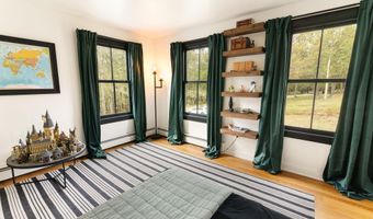 390 Pleasant Valley Rd, Brattleboro, VT 05301
