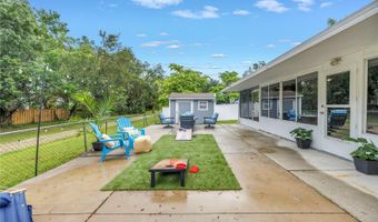 303 LAKEWAY Ln, Apollo Beach, FL 33572