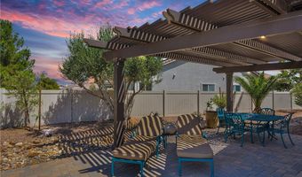 10844 Aster Ln, Apple Valley, CA 92308