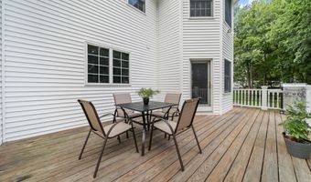 6 Carriage Chase Ln, Atkinson, NH 03811