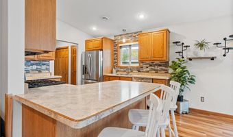 315 Fairgrounds Rd 104, Alexandria, MN 56308