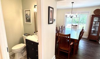 8047 Lavelle Rd, Athens, OH 45701