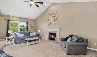 1044 Bicentennial Pkwy, Ann Arbor, MI 48108