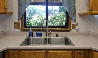17705 Coyote Ln, Anderson, CA 96007