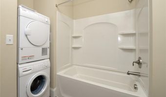75 POCASSET St 319, Johnston, RI 02919