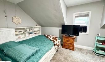 214 Philadelphia Ave, Alma, MI 48801