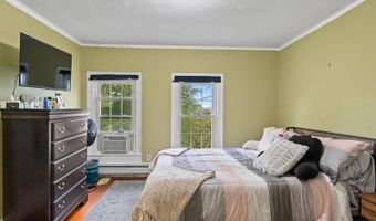 202 Steadwell Rd, Amsterdam, NY 12010