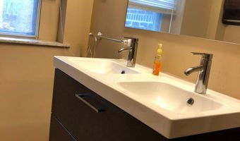 7403 WOODBINE Ave, Philadelphia, PA 19151