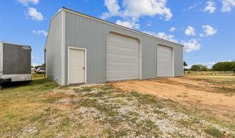 2028 County Road 1370, Alvord, TX 76225