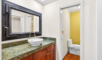14775 NW OAKHILLS Dr, Beaverton, OR 97006