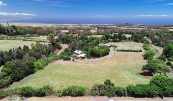 1074 Olinda Rd B, Makawao, HI 96768