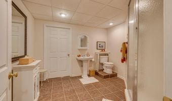 19175 Sterling Dr, Abingdon, VA 24211