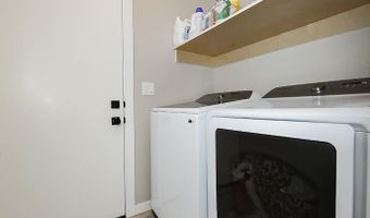 105 E Birchwood Dr, Brandon, SD 57005