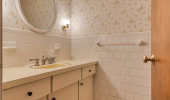 126 Grand View Ter, Brooklyn, CT 06234