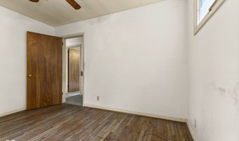 5832 Norcroft Dr, Indianapolis, IN 46221