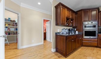 2820 Ashwood Dr, Alliance, OH 44601