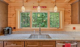 92 Joyce Dr, Carroll, NH 03595