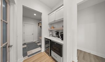 1009 W Aspen Ridge Cir, Polk City, IA 50226
