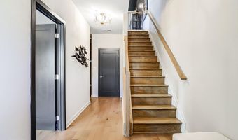 43404 FIFEVILLE Sq, Ashburn, VA 20148