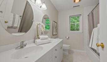 31 Grant Dr, Avon, CT 06001