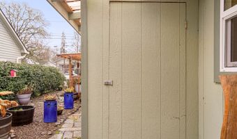 825 SW WALNUT St, Albany, OR 97321