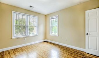 70 Turner St, Warwick, RI 02886