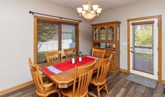 1018 Falcon Dr SE, Altoona, IA 50009