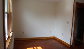 126 Chestnut St, Branford, CT 06405