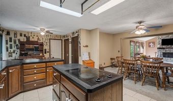 1329 Oakdale Dr, Bartlesville, OK 74006