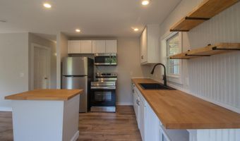 5163 Forrest Ave, Bay St. Louis, MS 39520