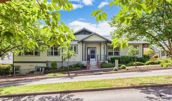 877 N Mountain Ave, Ashland, OR 97520