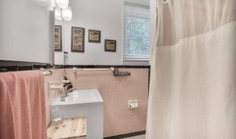 6322 WALHONDING Rd, Bethesda, MD 20816