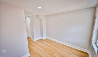 233 S CHAPEL St, Baltimore, MD 21231