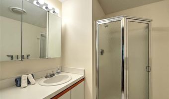 101 Cardinal Dr, North Kingstown, RI 02852