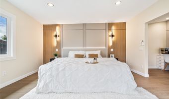 7211 Aipo Pl, Honolulu, HI 96825