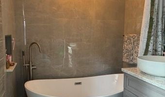 11 Woodside Ave, Cumberland, RI 02864