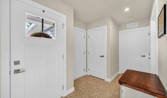 172 Eagle Cir, Amherst, OH 44001