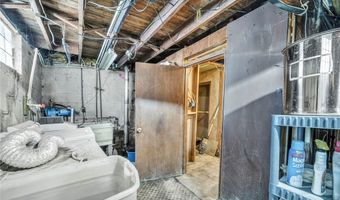 428 Canova Dr, Akron, OH 44319