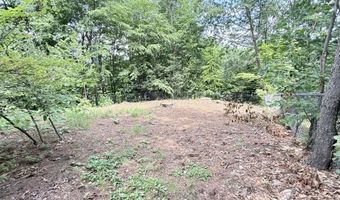 117 Fuller Dr, Brattleboro, VT 05301